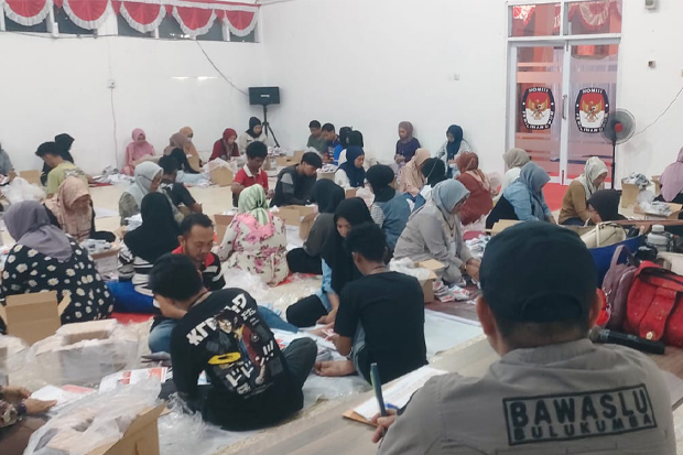 Hasil Pengawasan 3 Hari, Bawaslu Bulukumba Temukan 87 Surat Suara Rusak