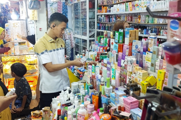 Sidak Skincare dan Kosmetik, Satreksrim Maros Sita Produk Kadaluwarsa