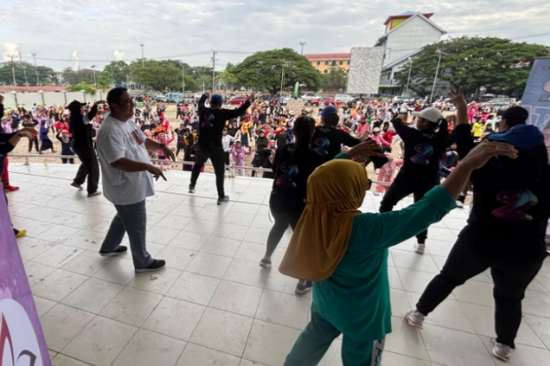 Jelang Debat, Chaidir Syam Ikuti Senam Bersama Ratusan Warga