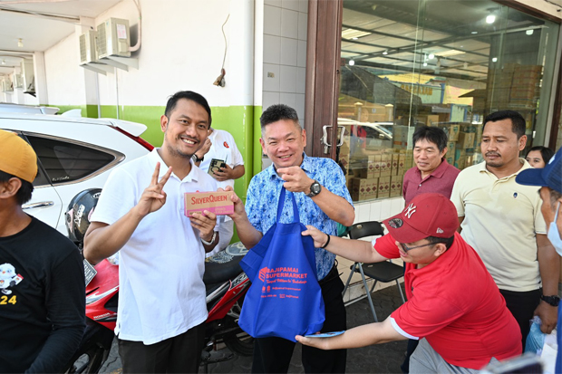 Representasi Pemimpin Muda dan Sehat, Seto Tempuh 9 Kilometer Temui Warga