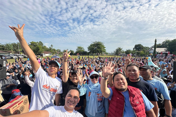 Ribuan Warga Gowa Ikut Jalan Santai Bersama Husniah Talenrang dan Tim 114 Hati Damai