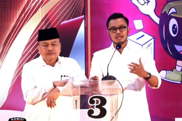 Paslon Syarif-Qalby Tampil Tenang di Pembukaan Debat Pilkada Jeneponto 2024