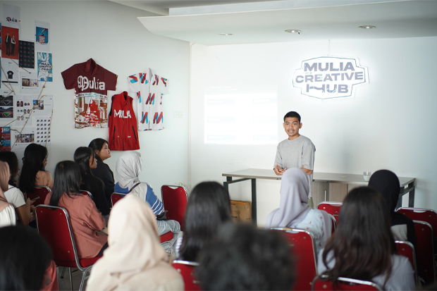 Founder Syiar Tawa Project Berbagi Ilmu Public Speaking di MULIA Creative Hub