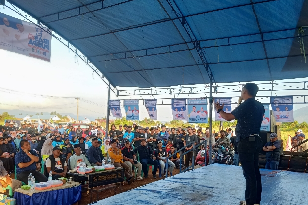 Tumpah Ruah Masyarakat Mahalona Raya di Kampanye Ibas-Puspa