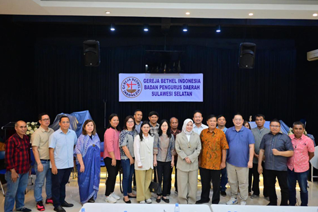 Sosok Plural, Fatmawati Disambut Hangat Pengurus Gereja Bethel Indonesia Sulsel