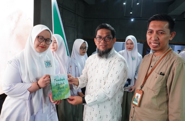 SMA Islam Athirah Bukit Baruga Gelar Pameran Pendidikan di Mal