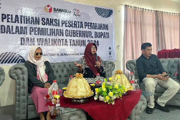 Bawaslu Bantaeng Latih Saksi Paslon Cagub dan Cabub Pilkada Serentak 2024