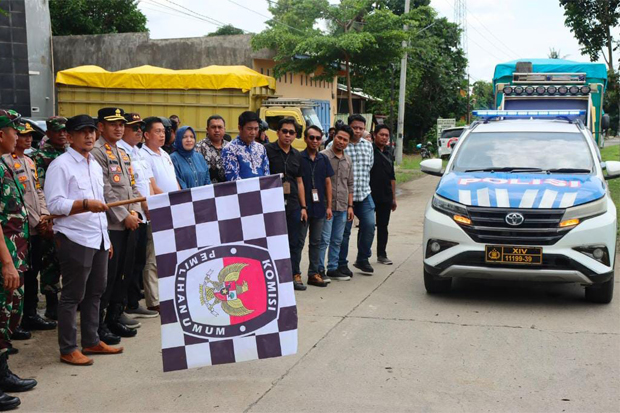 Bawaslu Soppeng Kawal Pendistribusian Logistik Pilkada Serentak ke Kecamatan