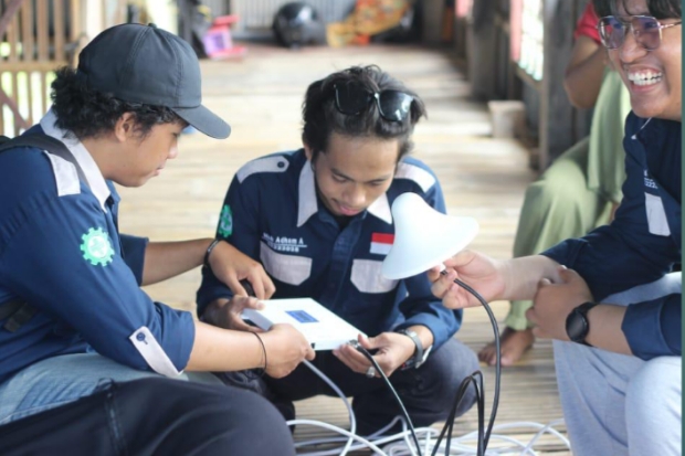 Teknik Telekomunikasi PNUP Kembangkan Desa Terpencil Lewat Teknologi Radiolink 4G