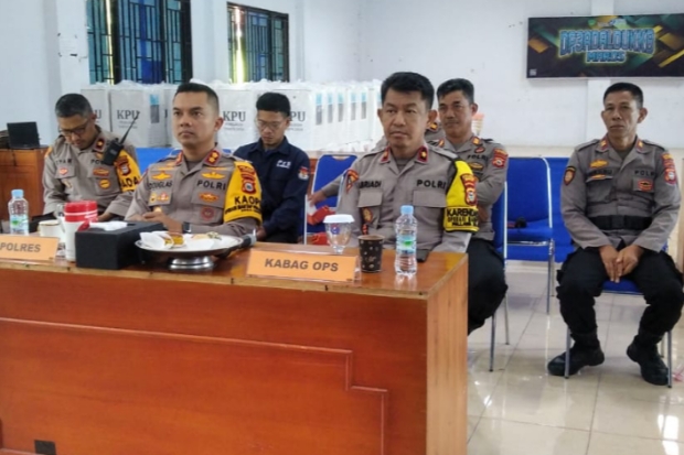 Kapolres Maros Pantau PPK, Pastikan Logistik Pilkada Aman