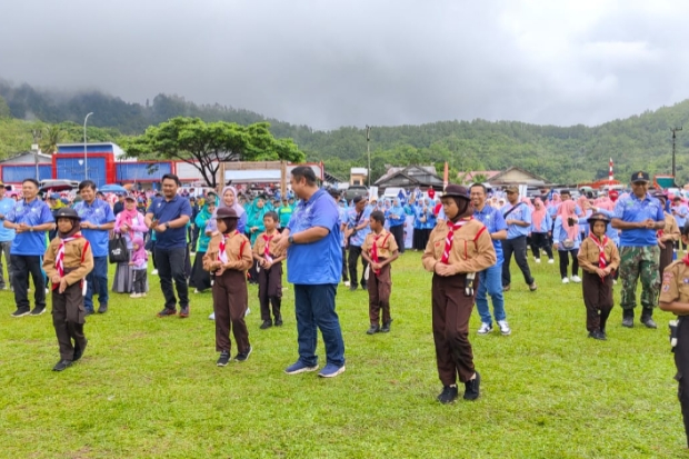 Meski Diguyur Hujan, Ribuan Nakes Tetap Gelar Apel Peringati HKN ke 60 Tahun