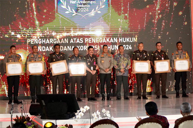 Kapolda Sulsel Raih Penghargaan KPK Award 2024