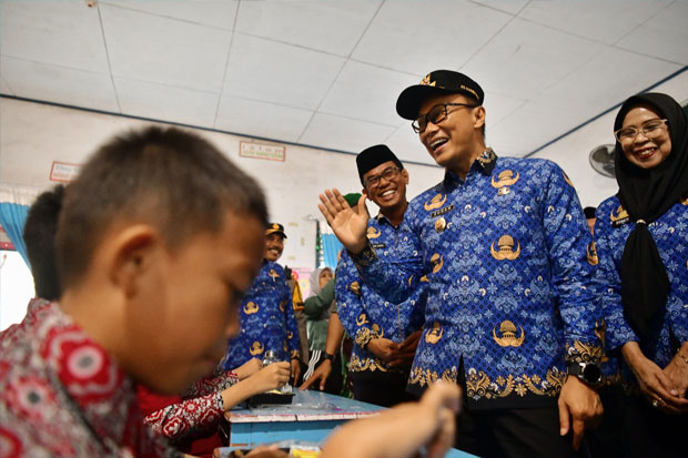 Simulasi Makan Siang Bergizi Gratis di Takalar, Prof Zudan: Insyaallah Sulsel Siap