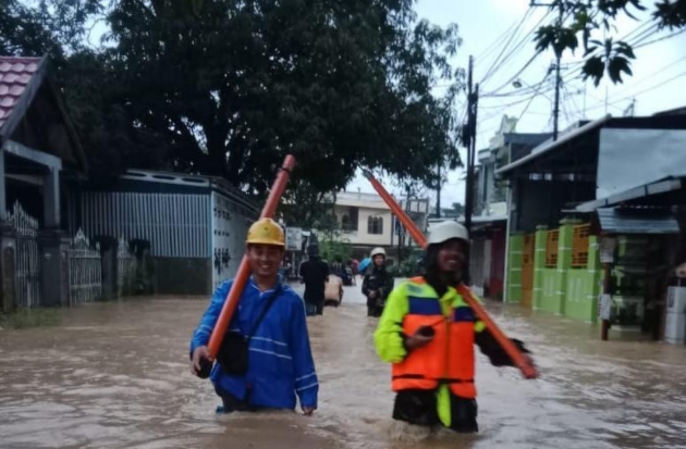 PLN Tanggap Pulihkan Pasokan Listrik Pasca-Banjir dan Longsor di Sulsel