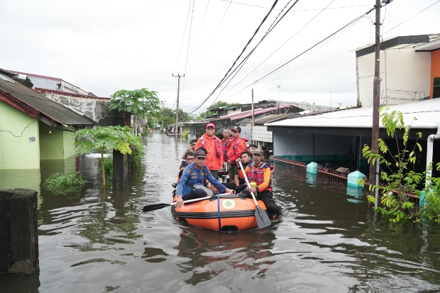 1.000 Orang Lebih Warga Makassar Mengungsi Akibat Banjir