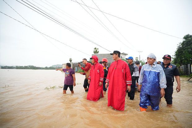 Pj Gubernur Sulsel Pastikan Warga Terdampak Tertangani dengan Baik