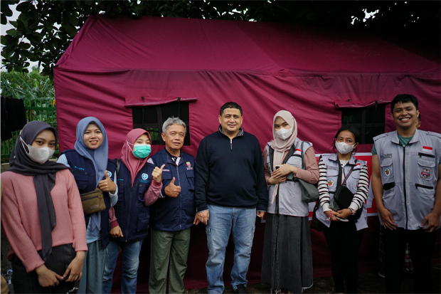 Siapkan Kesehatan Gratis, Appi Ringankan Beban Warga Pengungsian Banjir di Manggala