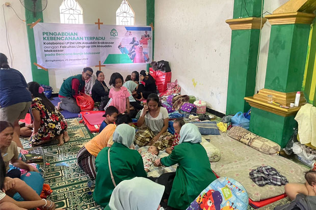 UIN Alauddin Beri Bantuan ke Korban Banjir, dari Sembako hingga Layanan Psikososial