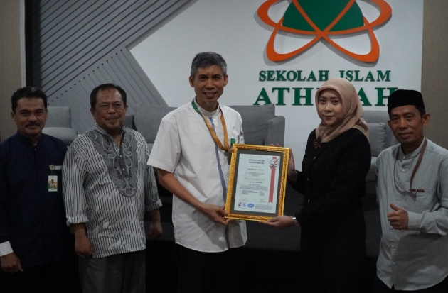 Sekolah Islam Athirah Kantongi 2 Sertifikat ISO: Bukti Standar Mutu Nasional & Internasional