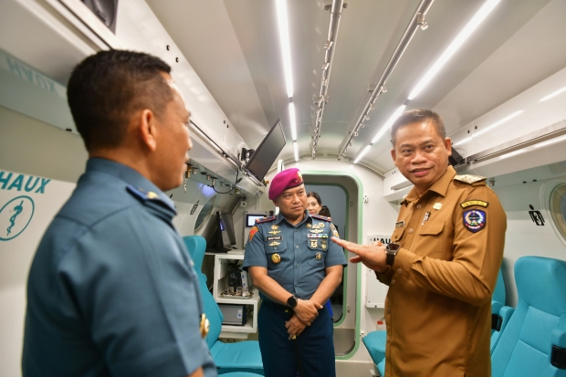 Diajak Keliling Mako Lantamal VI, Prof Fadjry Djufry Kenang Masa Kecil