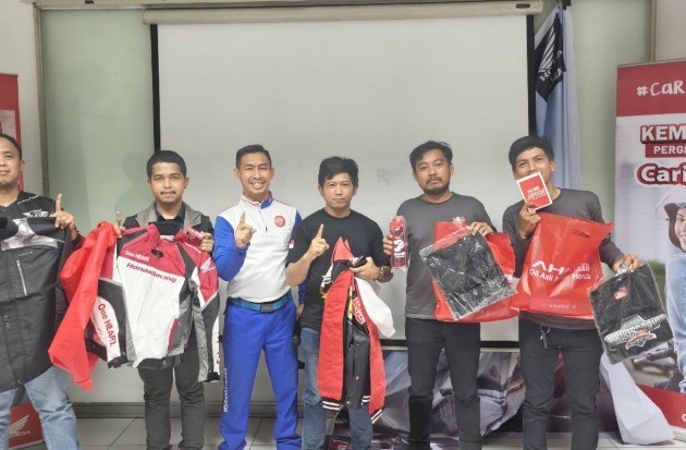 110 Peserta Komunitas PCX Makassar Ikuti Edukasi Honda RoadSync & Safety Riding