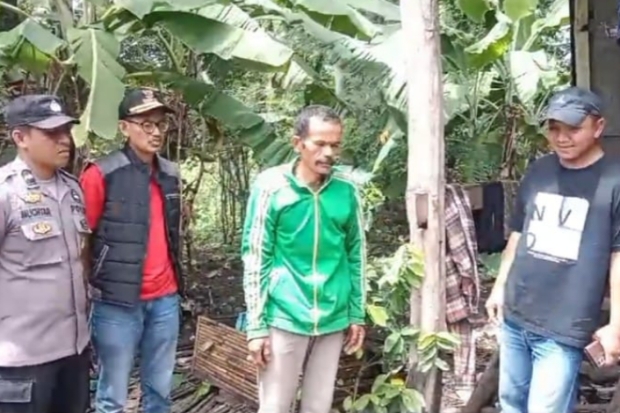 Peduli, Kapolres Jeneponto Bantu Warga yang Hidup Sebatang Kara