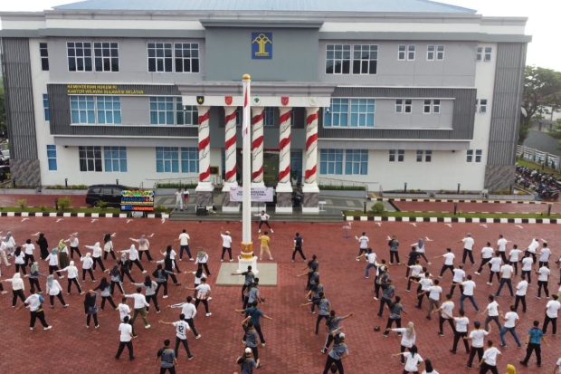 Tiga Kantor Wilayah dari Kemenko Hukum, HAM dan Imipas Senam Bersama