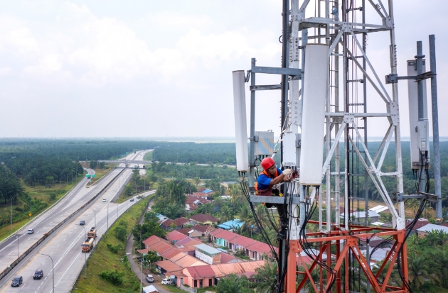 Kinerja Solid XL Axiata 2024: Pendapatan Tumbuh 6%, Laba Bersih Naik 45%