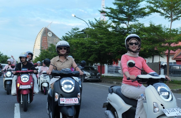 Semarak Perayaan Valentine Pengguna Scoopy di Makassar