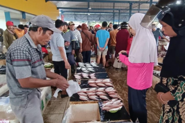 Pasca Banjir, Harga Ikan dan Sayuran di Maros Melonjak