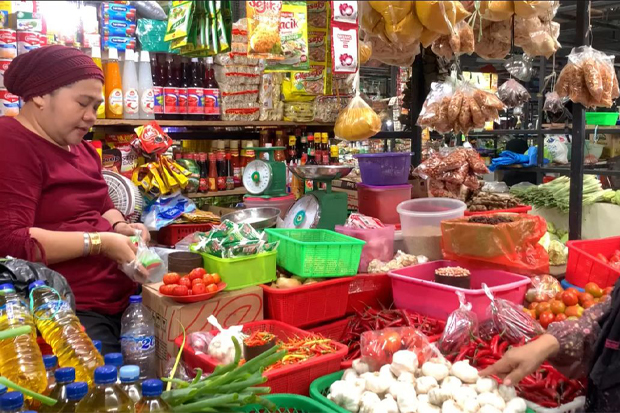 Jelang Ramadan, Harga Bawang dan Cabai Masih Stabil di Pasar Tempe Wajo