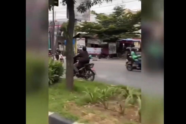 Viral Pengendara Motor Dinas Ugal-ugalan Lawan Arah di Makassar, Polisi Tindak Tegas