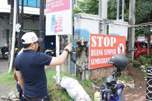 Darmawangsyah Pantau Program Gowa Bersih di Jembatan Kembar