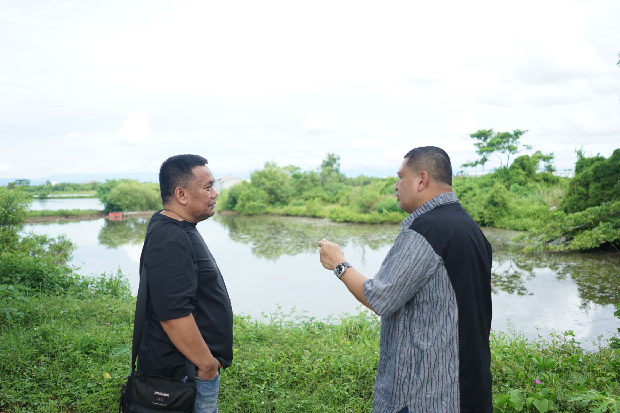 Bersama Jakpro, Walkot Appi Tinjau Lahan Pembangunan Stadion di Untia