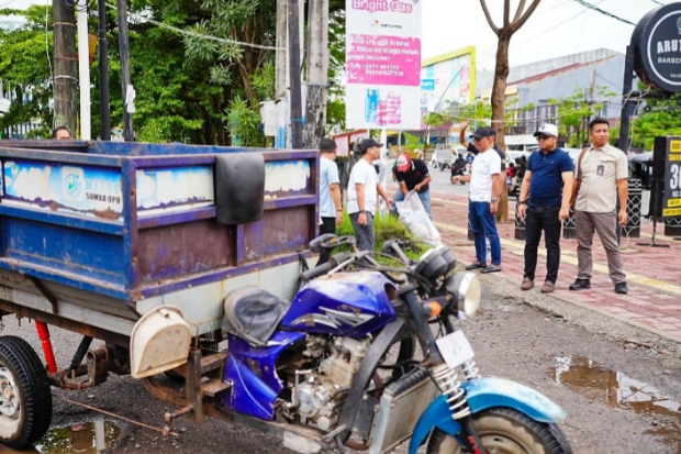 Darmawangsyah Minta Warga Tidak Buang Sampah di Atas Pukul 6 Pagi