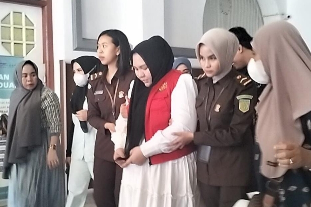 Jalani Sidang Dakwaan, Mira Hayati Minta Pengalihan Tahanan