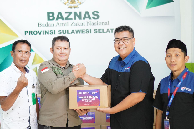 Bosowa Peduli dan PT MCM Serahkan 200 Paket Pangan kepada Baznas Sulsel