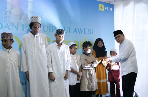 Safari Ramadan di Kendari, PLN UIP Sulawesi Berikan Santunan ke Anak Yatim