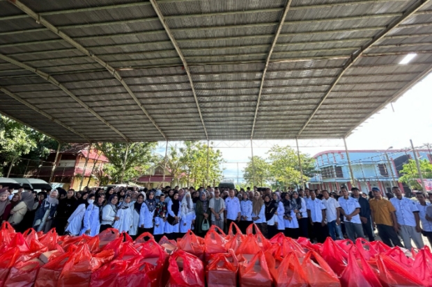 PPLPI Polipangkep Bagikan Ratusan Nasi Kotak ke Mahasiswa