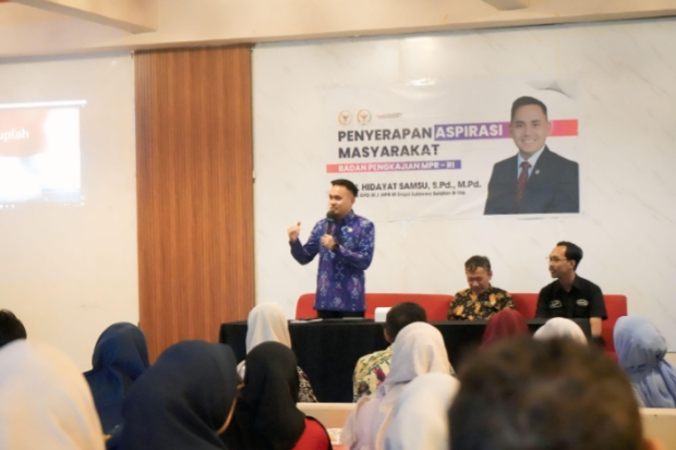 Al Hidayat Samsu Sosialisasi Penyerapan Aspirasi Masyarakat di Makassar