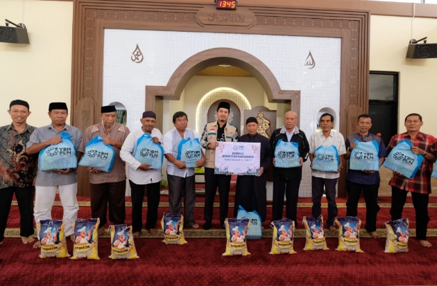 PLN Berbagi Kebahagiaan Ramadan dengan Purnabakti di Makassar