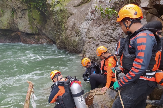 Tim SAR Cari Seorang Kakek Terseret Arus di Sungai Takapala Gowa