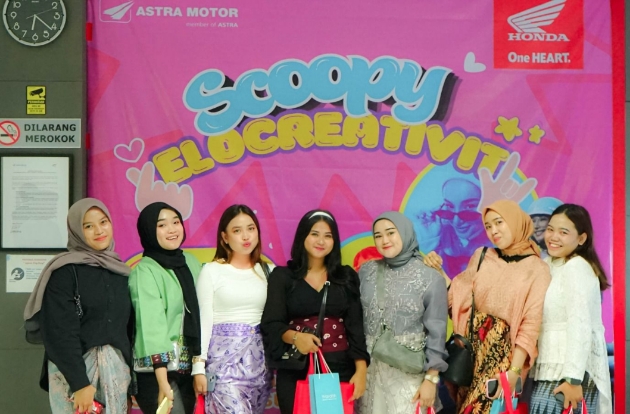 Puluhan Lady Bikers Semarakkan Acara Scoopy Velocreativity di Makassar