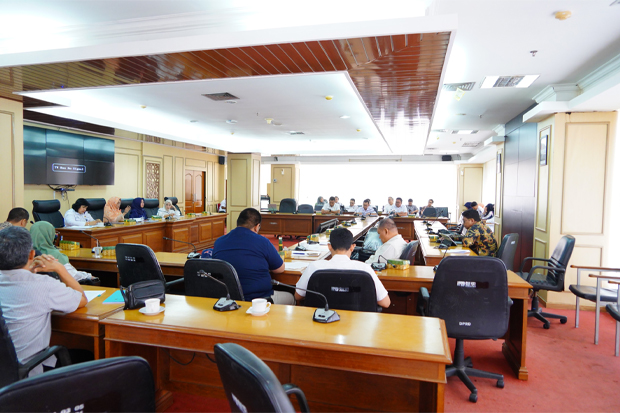 Rapat Panja DPRD Sulsel, Dewan Usul Copot Kepala Samsat yang Gagal Capai Target