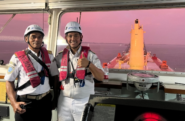 SPJM Sukses Pandu Perdana Mothership MV Xin An Ping di Pulau Baai