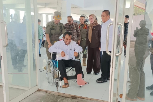 Pastikan Ujian Lancar, Bupati Irwan Tinjau Tes PPPK Tahap II Luwu Timur