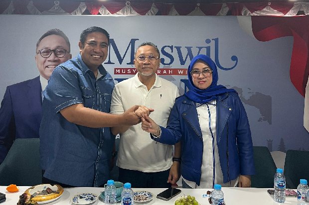 Husniah dan Chaidir Pimpin PAN Sulsel, Target Raih Kembali Pimpinan DPRD Provinsi