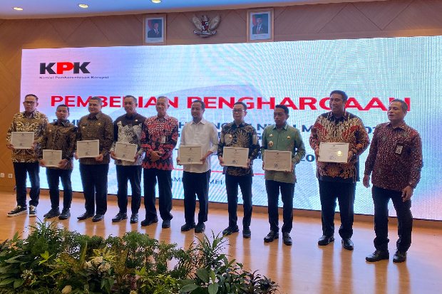 Pemkab Sidrap Terima Penghargaan dari KPK RI