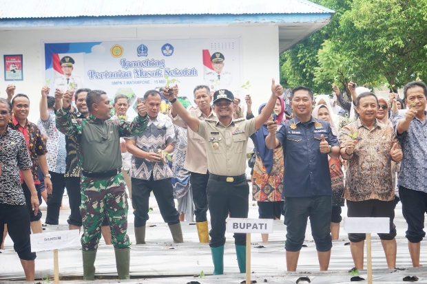 Kenalkan Pertanian Sejak Dini, Bupati Bone Perkuat Pertanian Masuk Sekolah