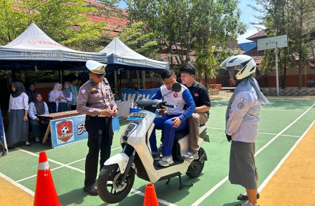 Astra Motor Sulsel Ajak Pelajar Gowa Jajal Honda EM1 Sambil Belajar Safety Riding